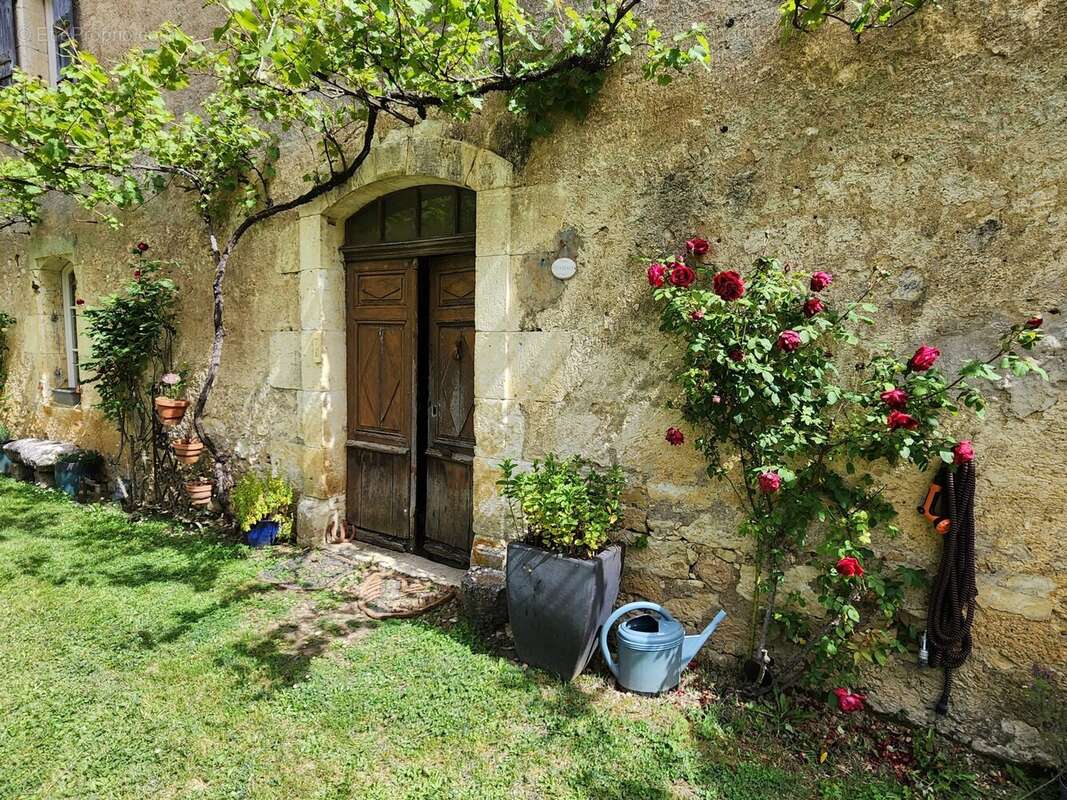 Maison à CASTERA-VERDUZAN