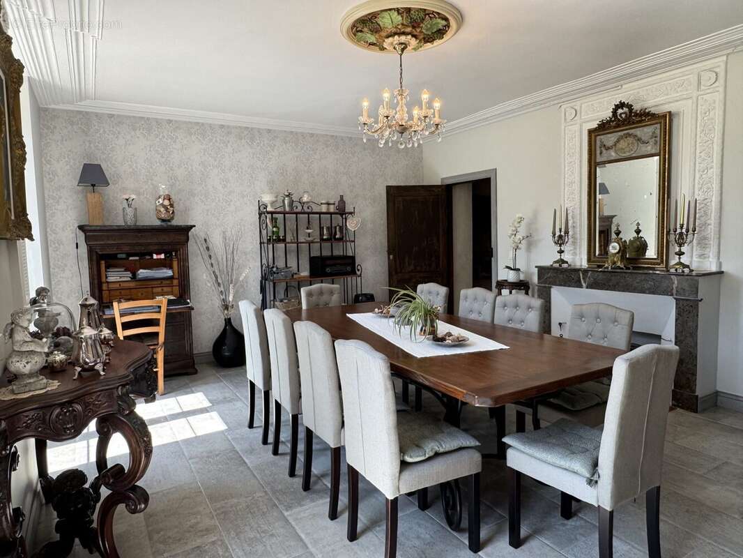 Maison à CASTERA-VERDUZAN