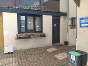 Commerce à MEZIERES-SUR-SEINE