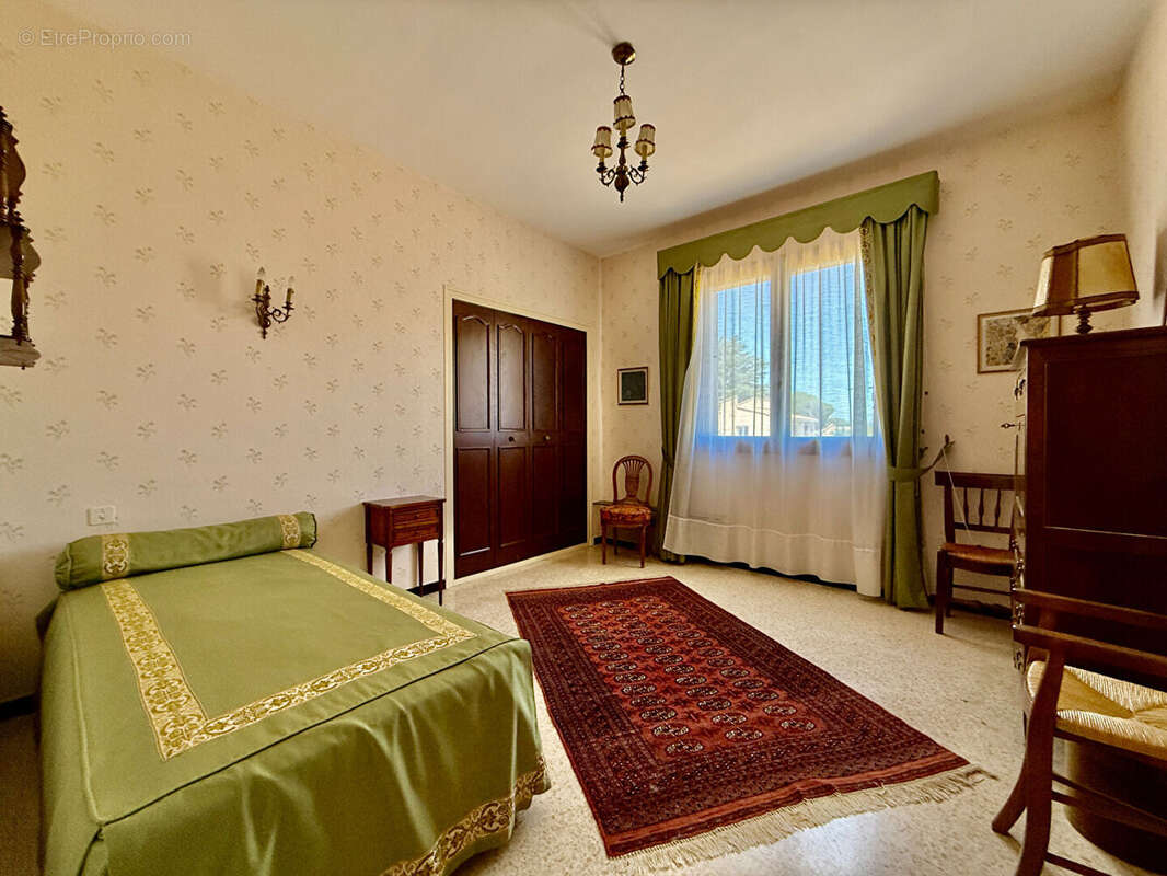 Maison à BAGNOLS-SUR-CEZE