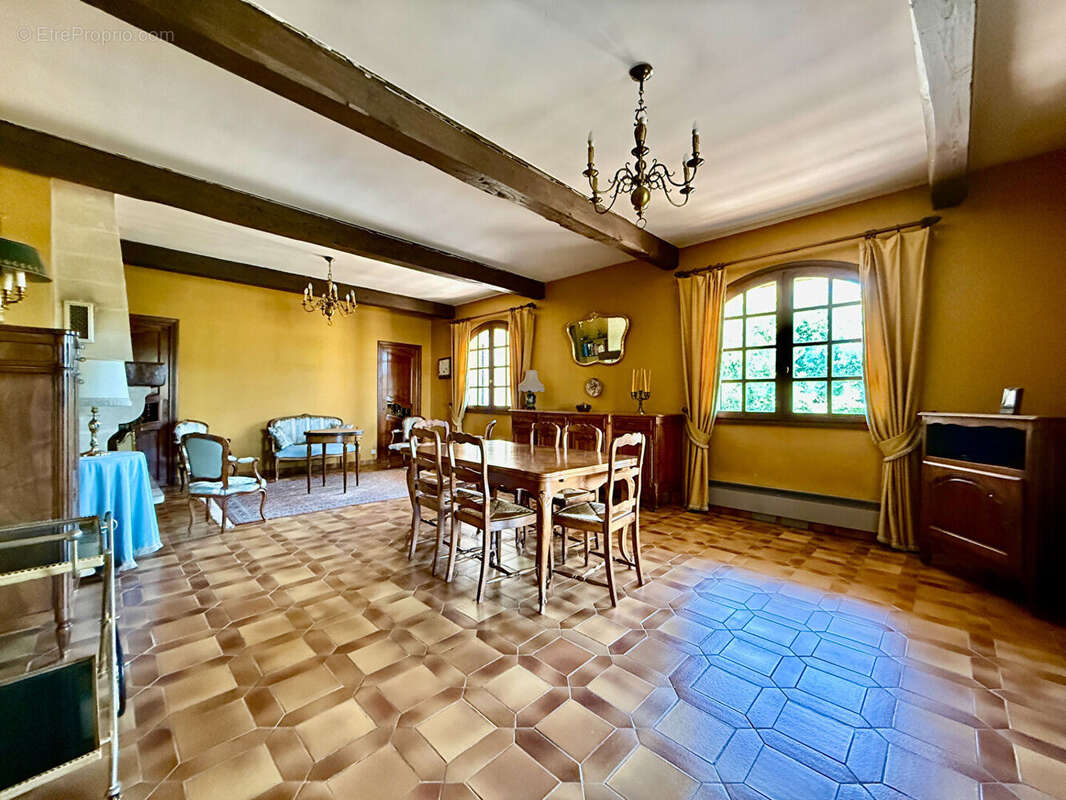 Maison à BAGNOLS-SUR-CEZE