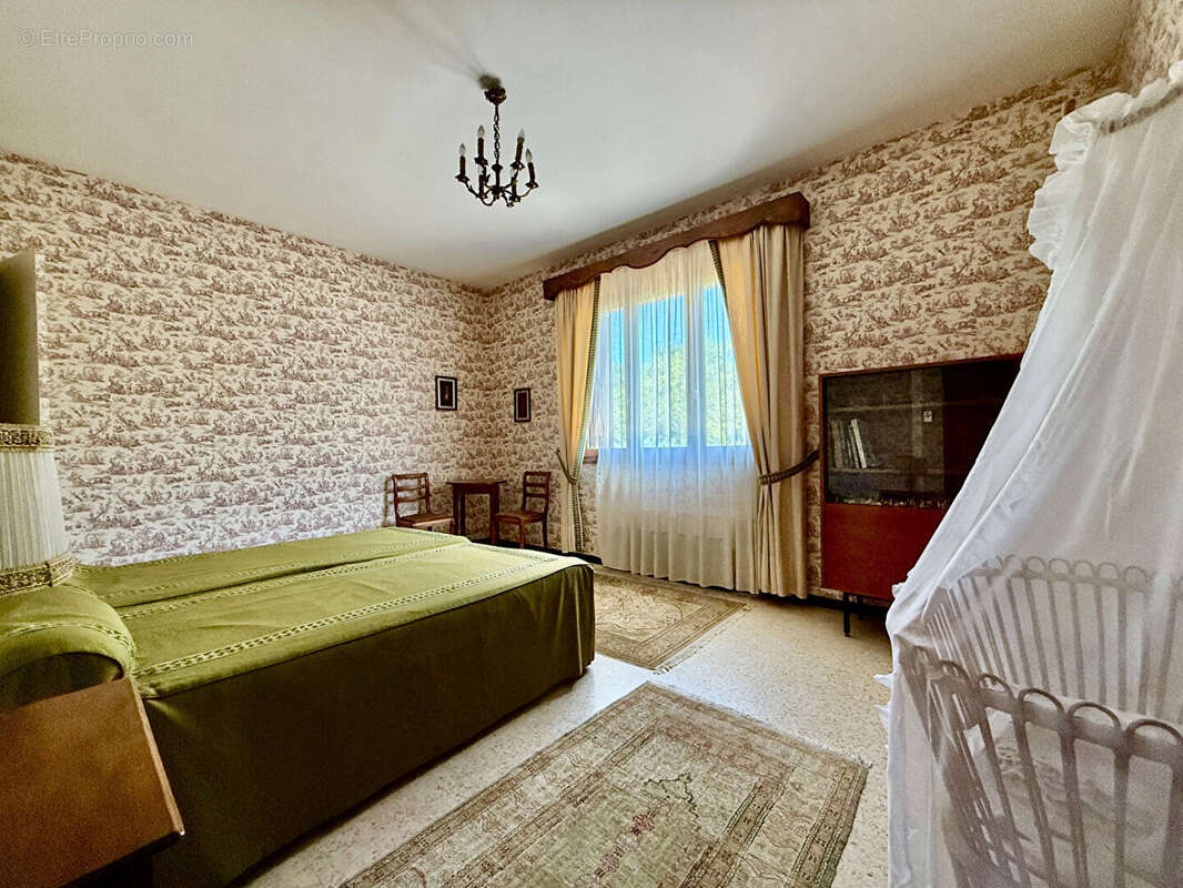 Maison à BAGNOLS-SUR-CEZE