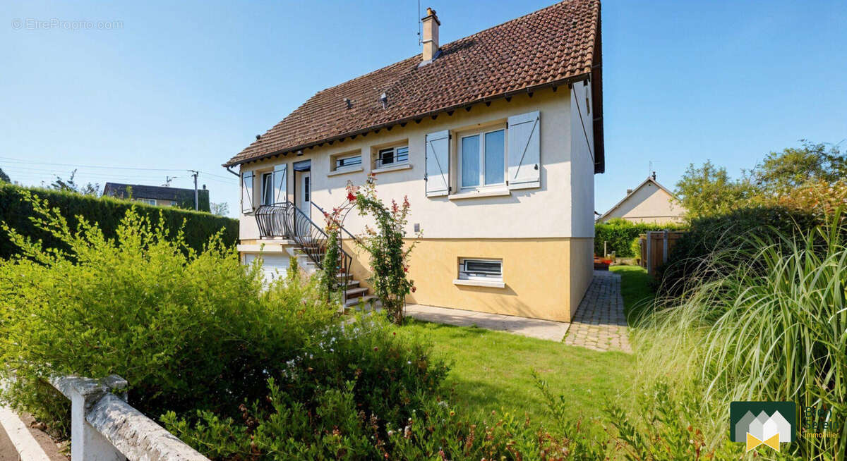 Maison à SAINT-GEORGES-SUR-EURE