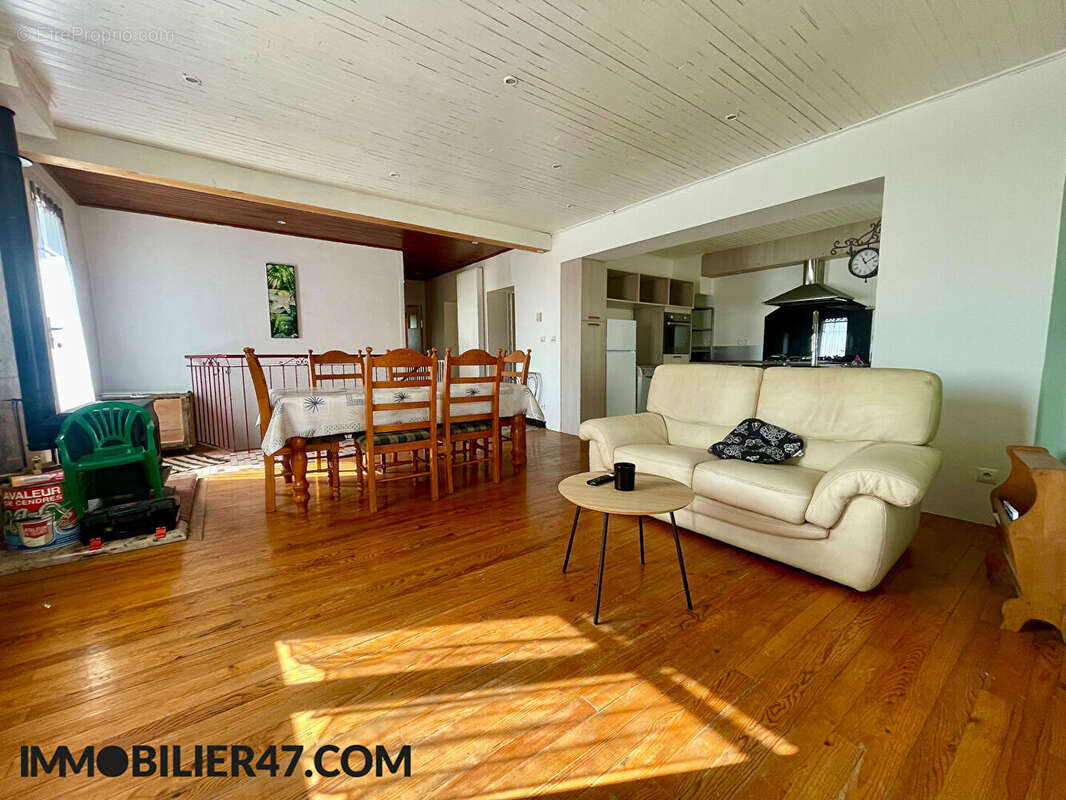 Maison à CLERMONT-DESSOUS