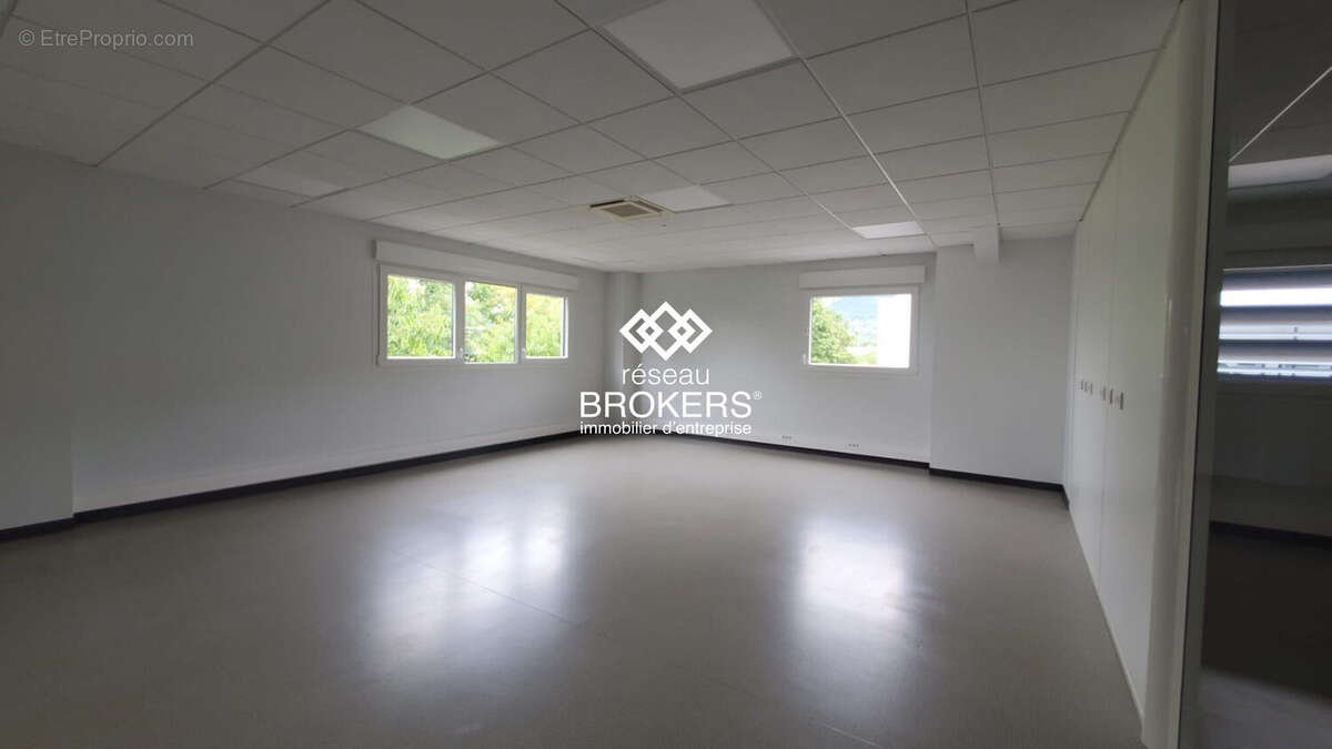 Commerce à ARCHAMPS