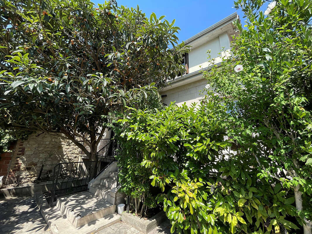 Maison à CHAMPIGNY-SUR-MARNE