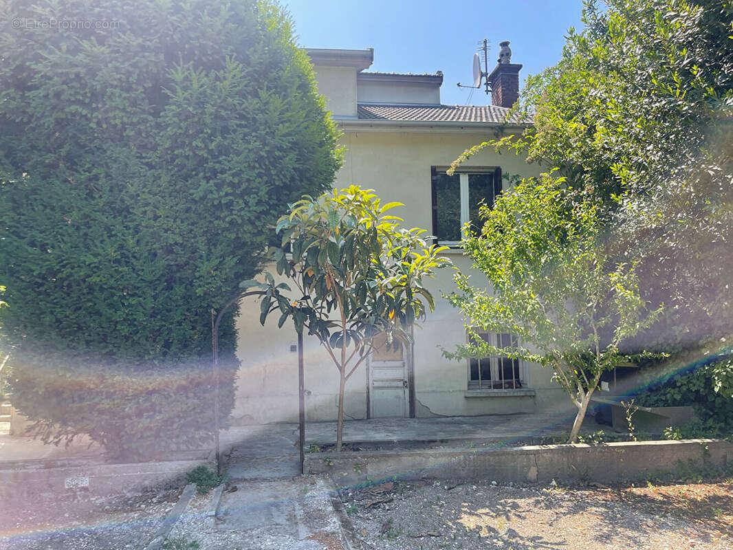 Maison à CHAMPIGNY-SUR-MARNE