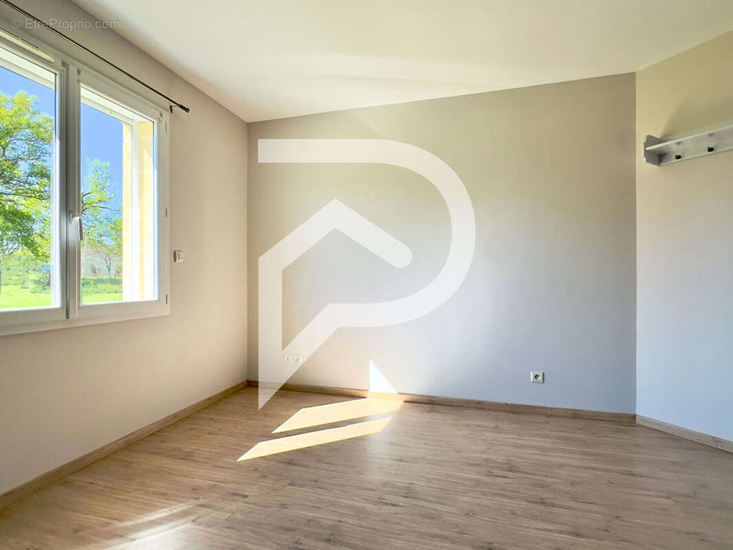 Maison à MONTPON-MENESTEROL