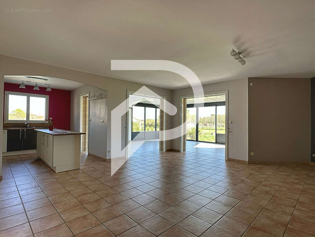 Maison à MONTPON-MENESTEROL