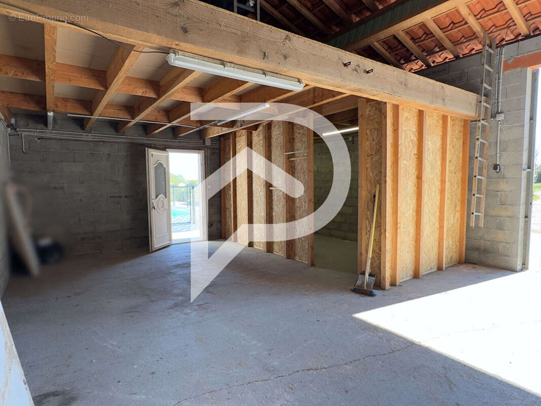 Maison à MONTPON-MENESTEROL