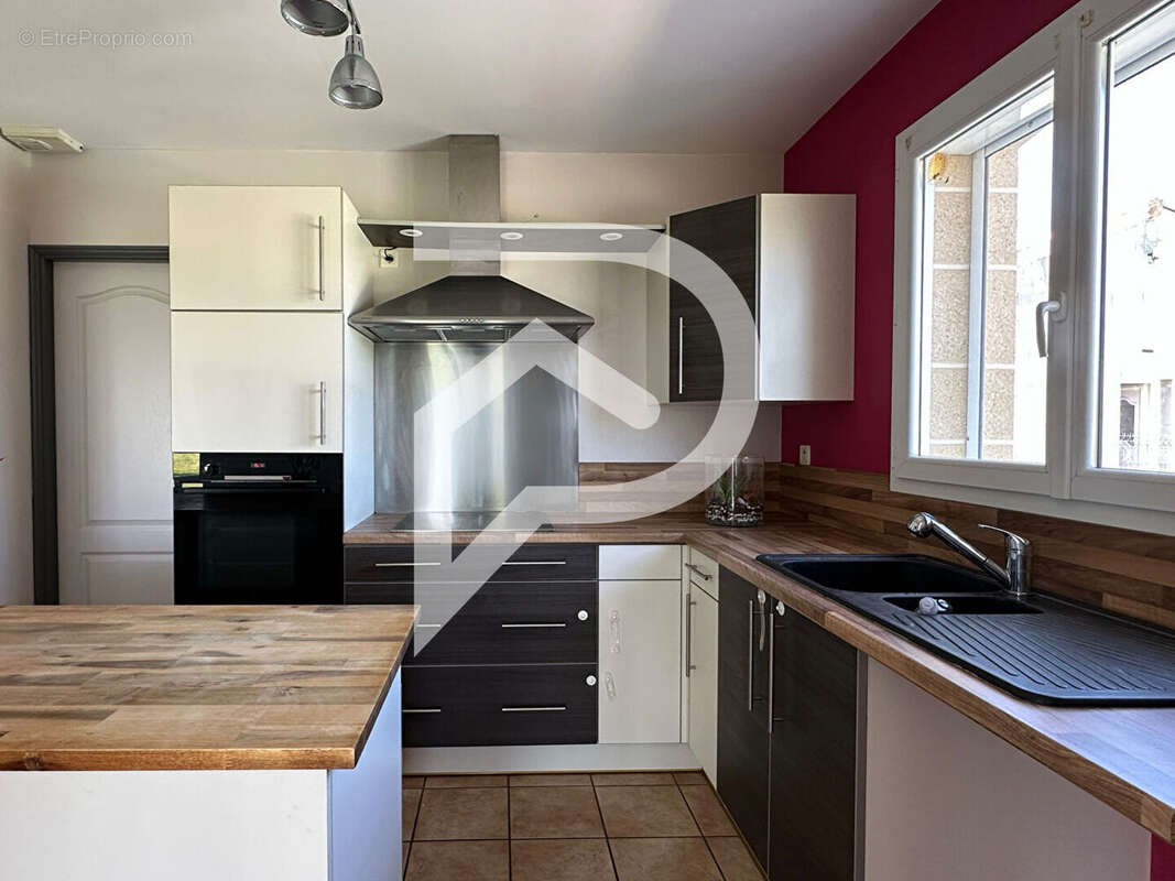 Maison à MONTPON-MENESTEROL