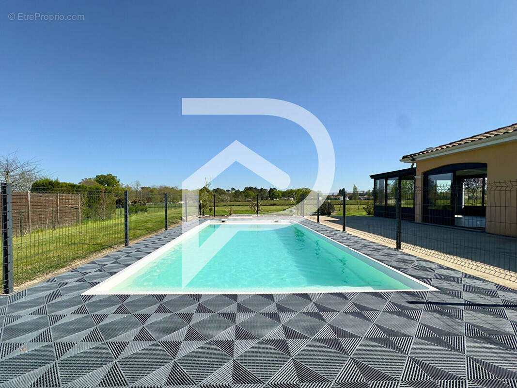 Maison à MONTPON-MENESTEROL