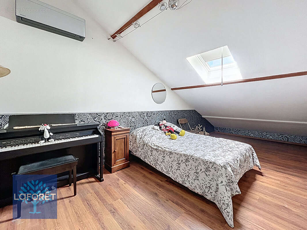 Maison à CORBEIL-ESSONNES