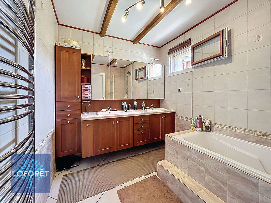 Maison à CORBEIL-ESSONNES