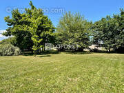 Terrain à BELLEVILLE