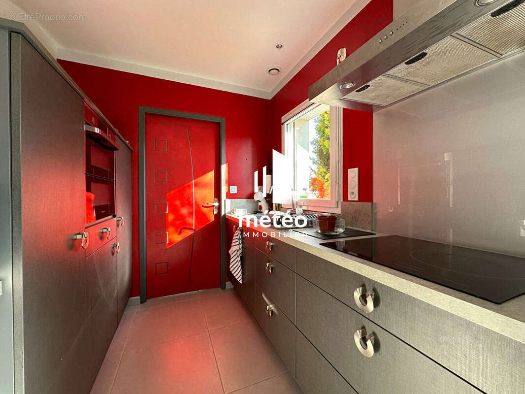 Maison à MOUTIERS-LES-MAUXFAITS