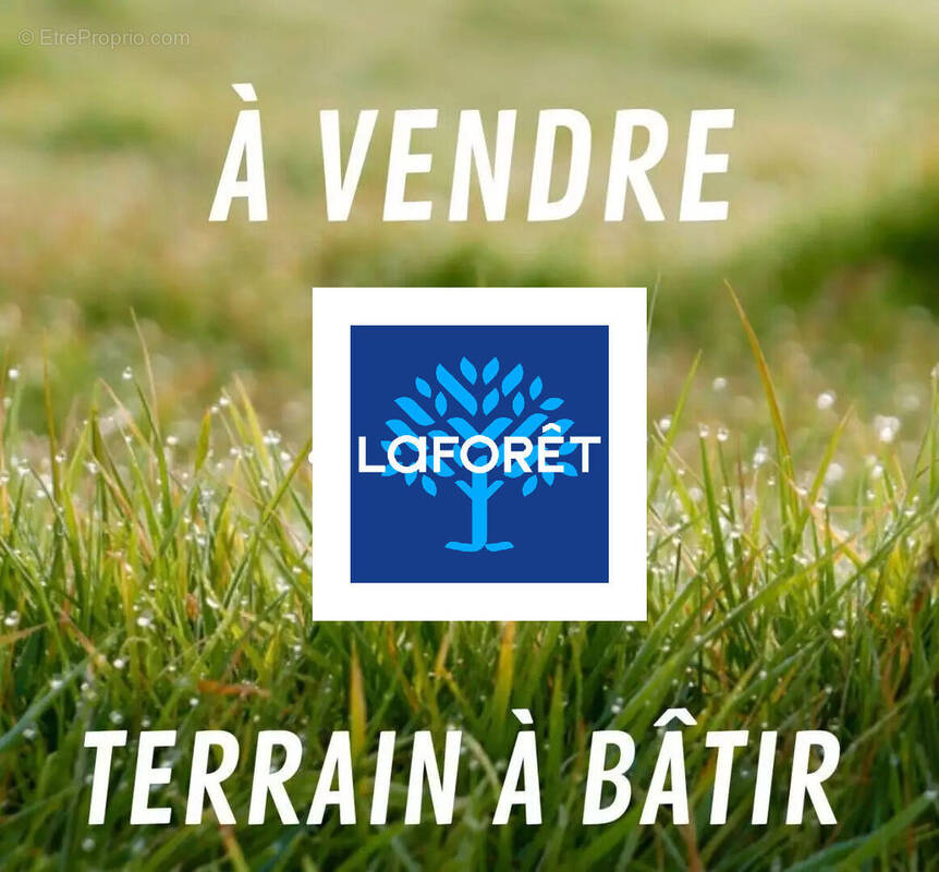 Terrain à NOTRE-DAME-DE-RIEZ