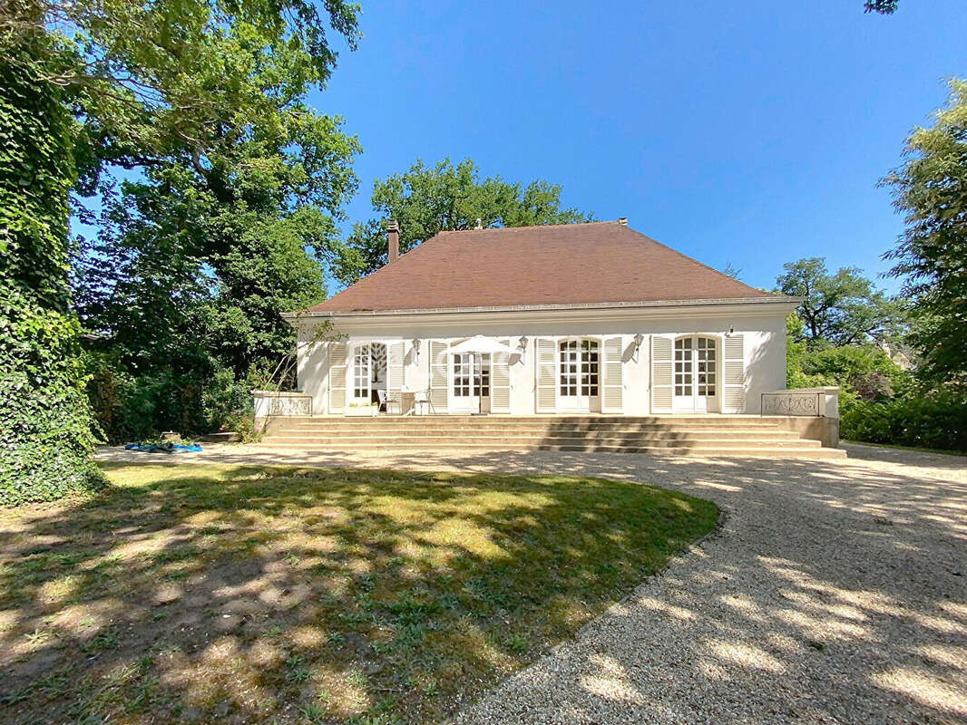 Maison à VERNEUIL-SUR-SEINE