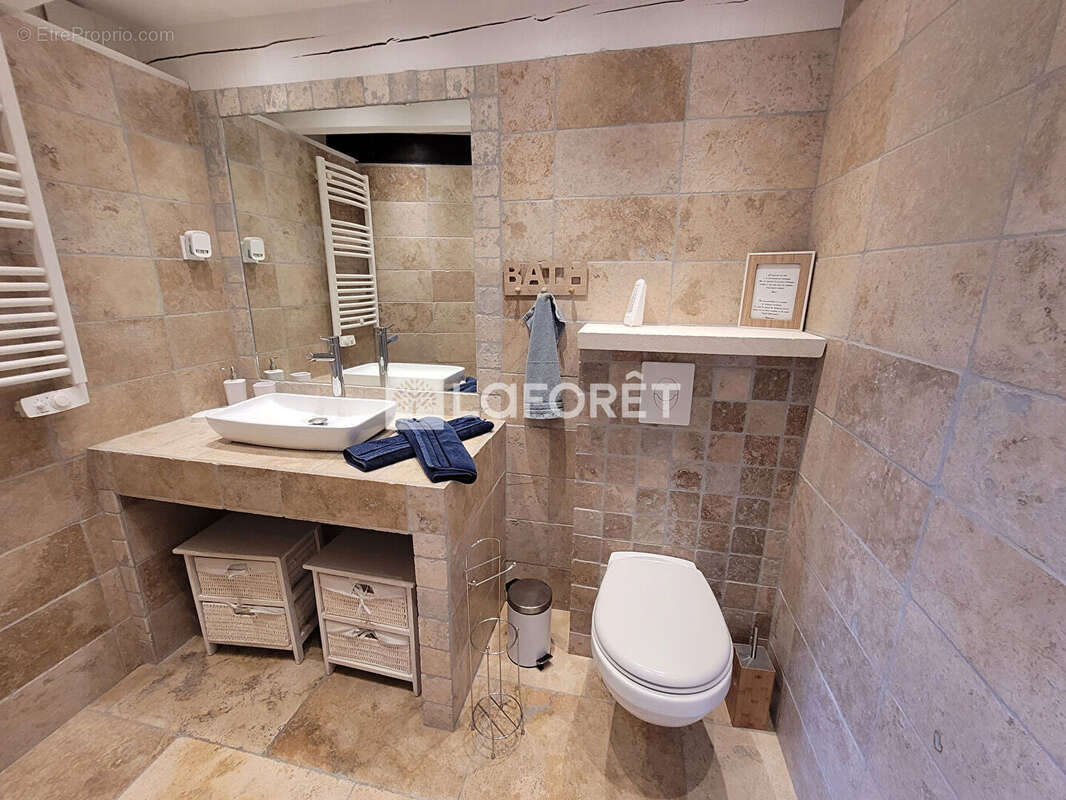 Appartement à SAINT-PIERRE-DE-MEZOARGUES