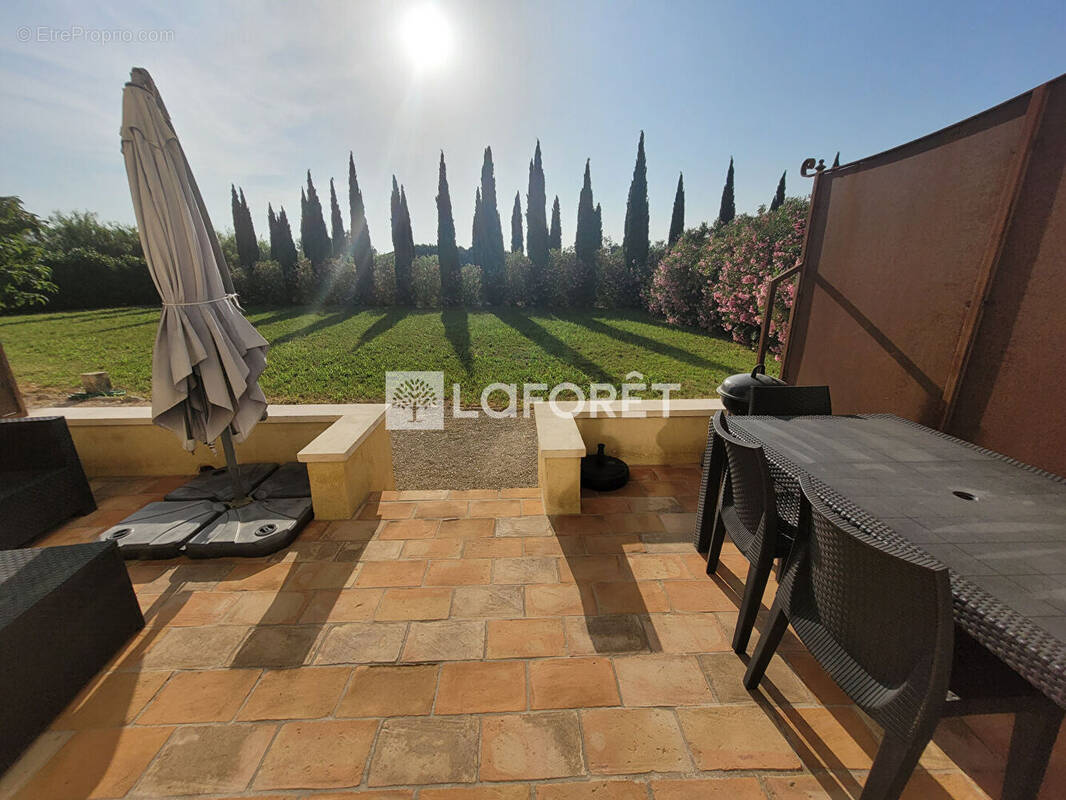 Appartement à SAINT-PIERRE-DE-MEZOARGUES