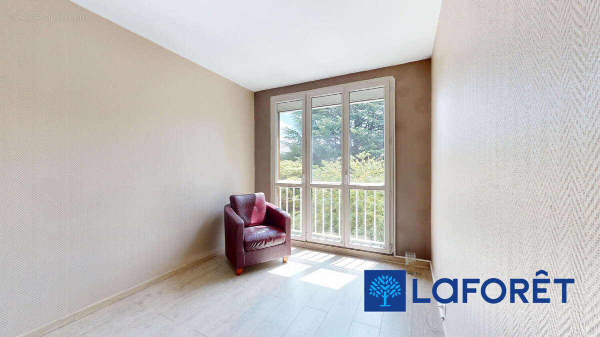 Appartement à CHILLY-MAZARIN