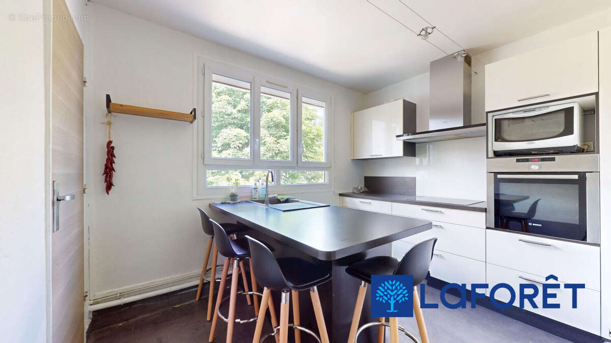 Appartement à CHILLY-MAZARIN