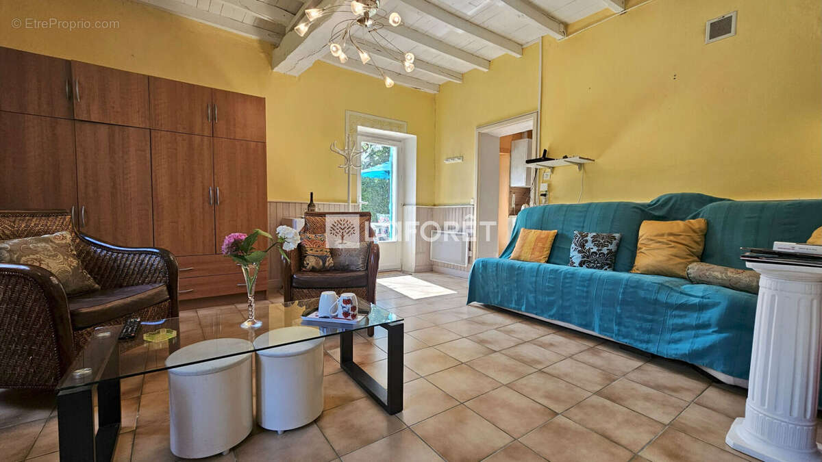 Maison à CASTELNAU-D&#039;AUZAN