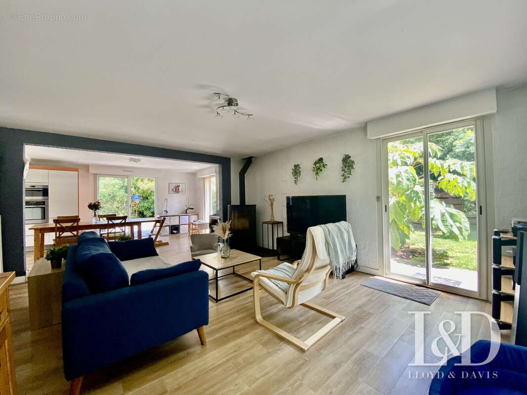 Maison à SAINTE-LUCE-SUR-LOIRE