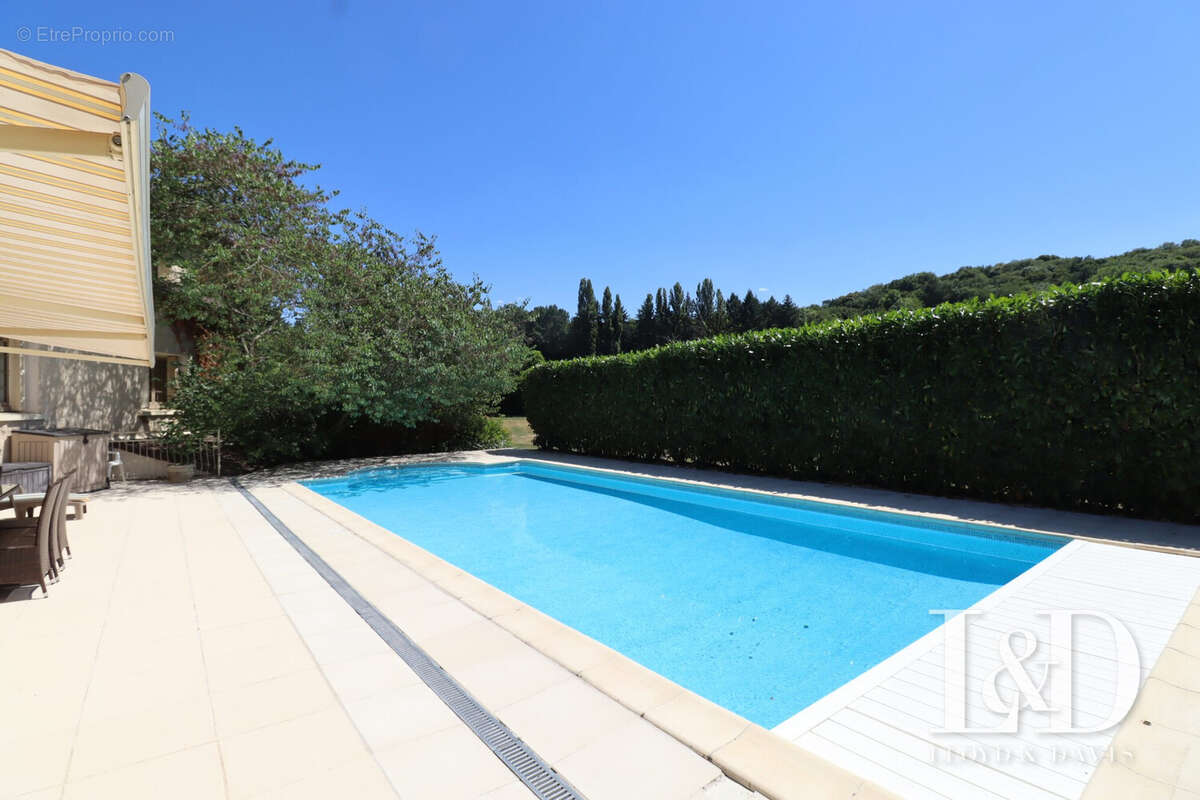 Maison à AUVERS-SAINT-GEORGES