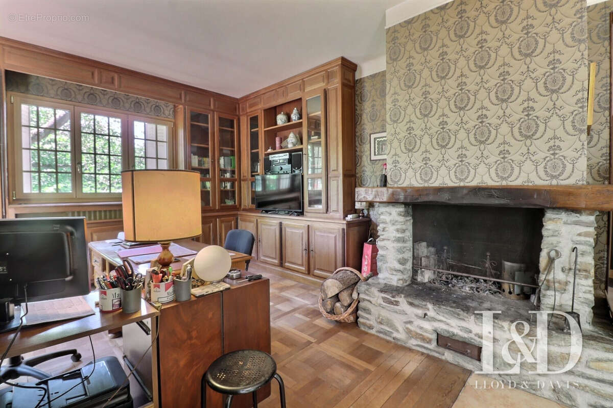 Maison à AUVERS-SAINT-GEORGES