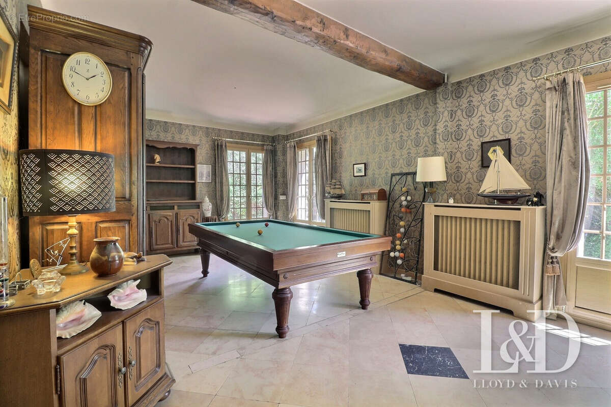 Maison à AUVERS-SAINT-GEORGES