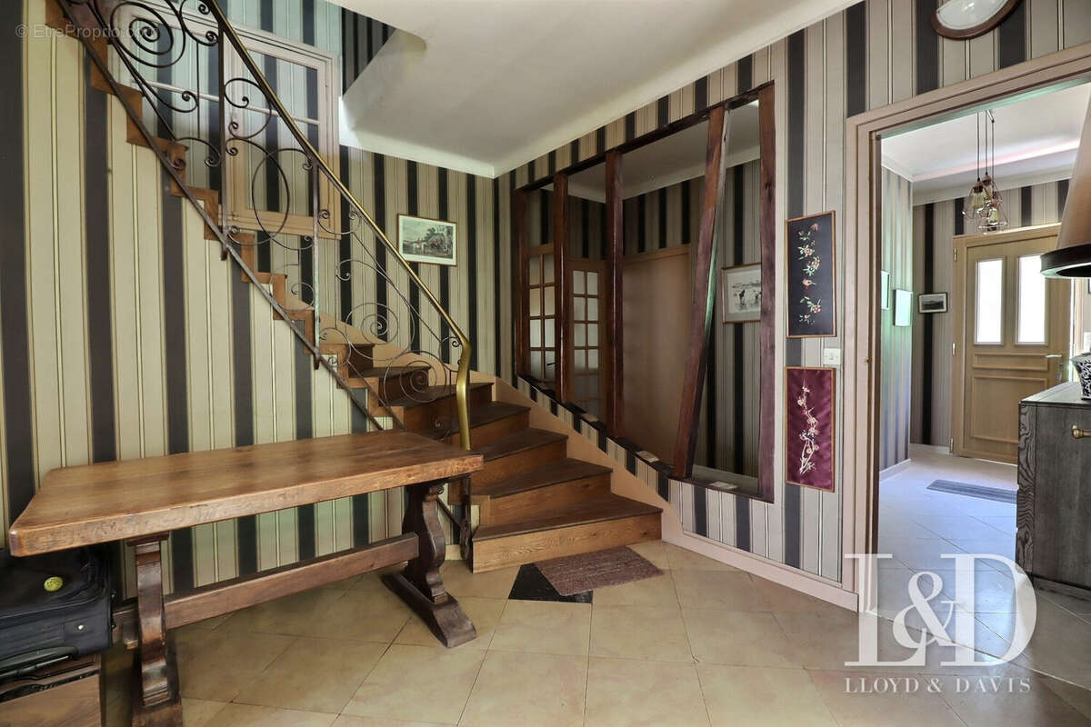 Maison à AUVERS-SAINT-GEORGES