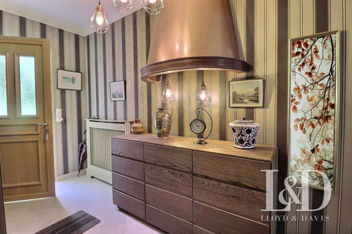 Maison à AUVERS-SAINT-GEORGES