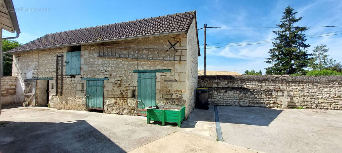 Maison à SCORBE-CLAIRVAUX