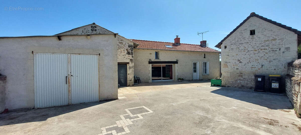 Maison à SCORBE-CLAIRVAUX