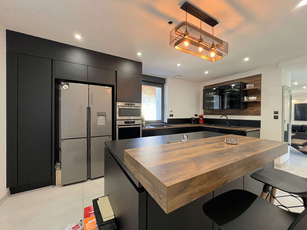 Maison à MONTALIEU-VERCIEU