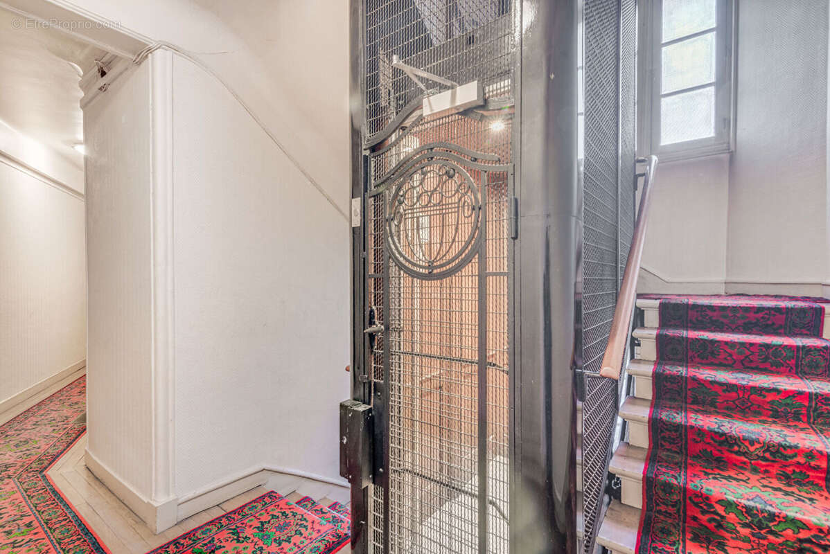 Appartement à PARIS-19E