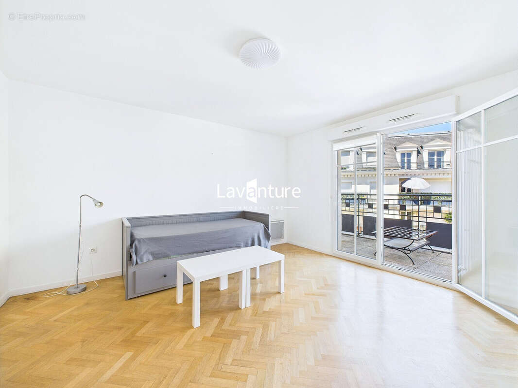 Appartement à LE PLESSIS-ROBINSON