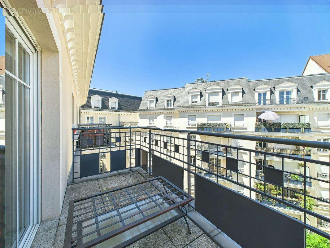 Appartement à LE PLESSIS-ROBINSON