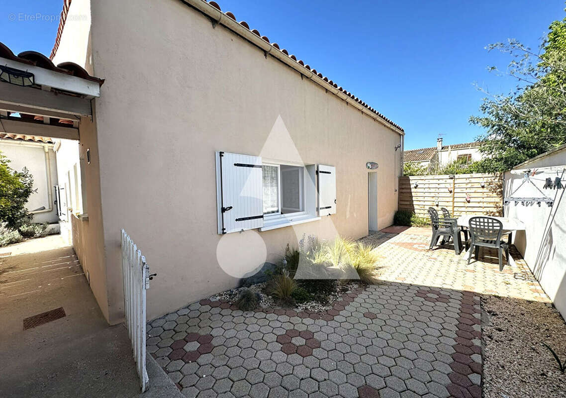 Maison à BOURCEFRANC-LE-CHAPUS