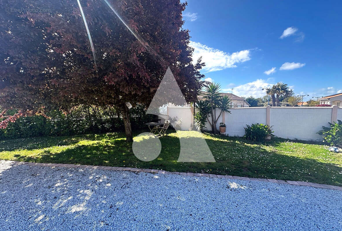 Maison à BOURCEFRANC-LE-CHAPUS