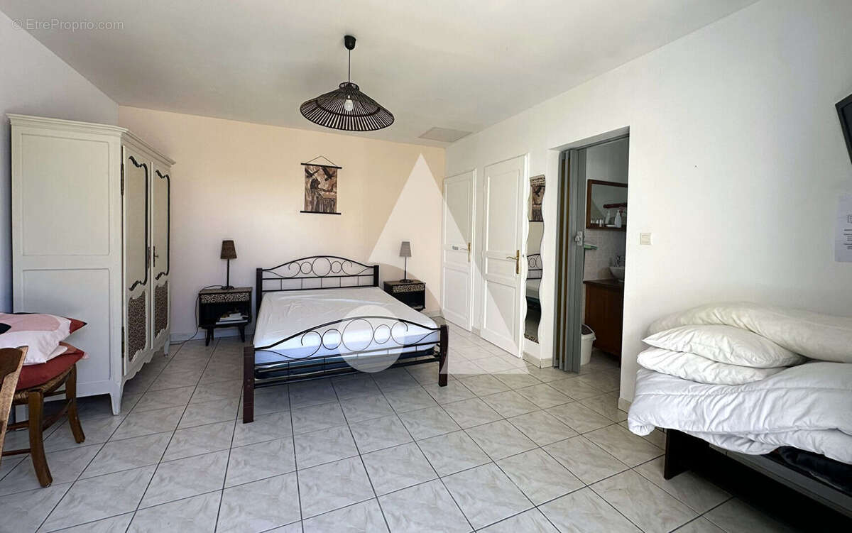 Maison à BOURCEFRANC-LE-CHAPUS