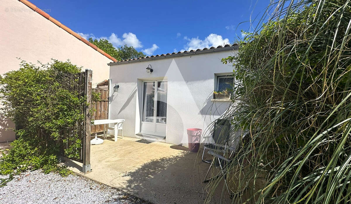 Maison à BOURCEFRANC-LE-CHAPUS