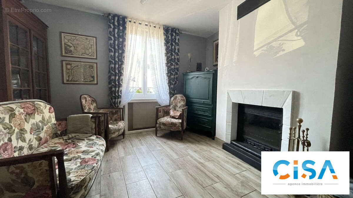 Maison à PONT-SAINTE-MAXENCE