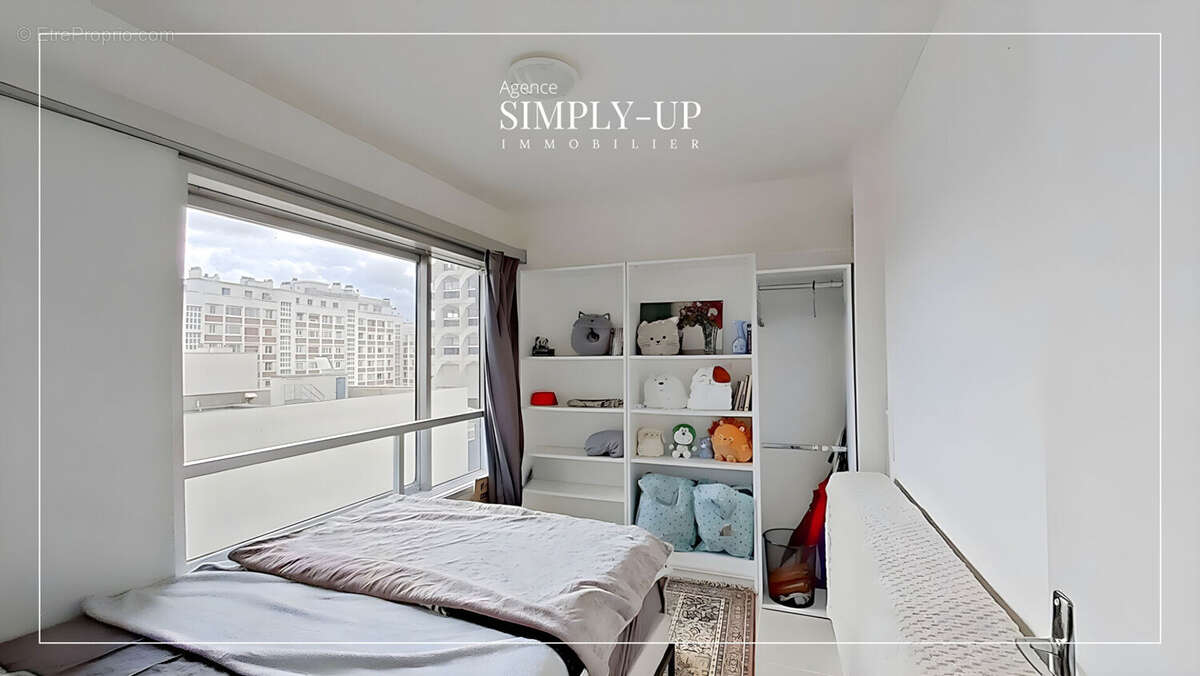 Appartement à PARIS-15E