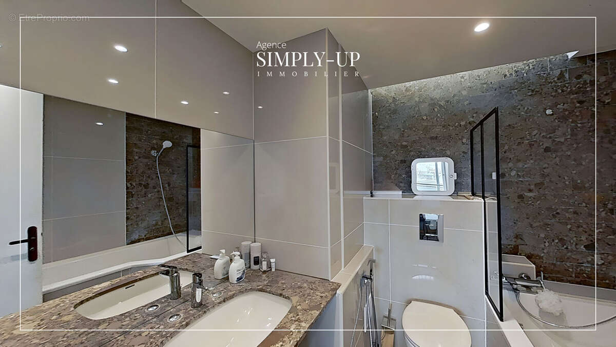 Appartement à PARIS-15E