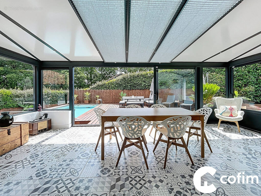 Maison à BASSUSSARRY