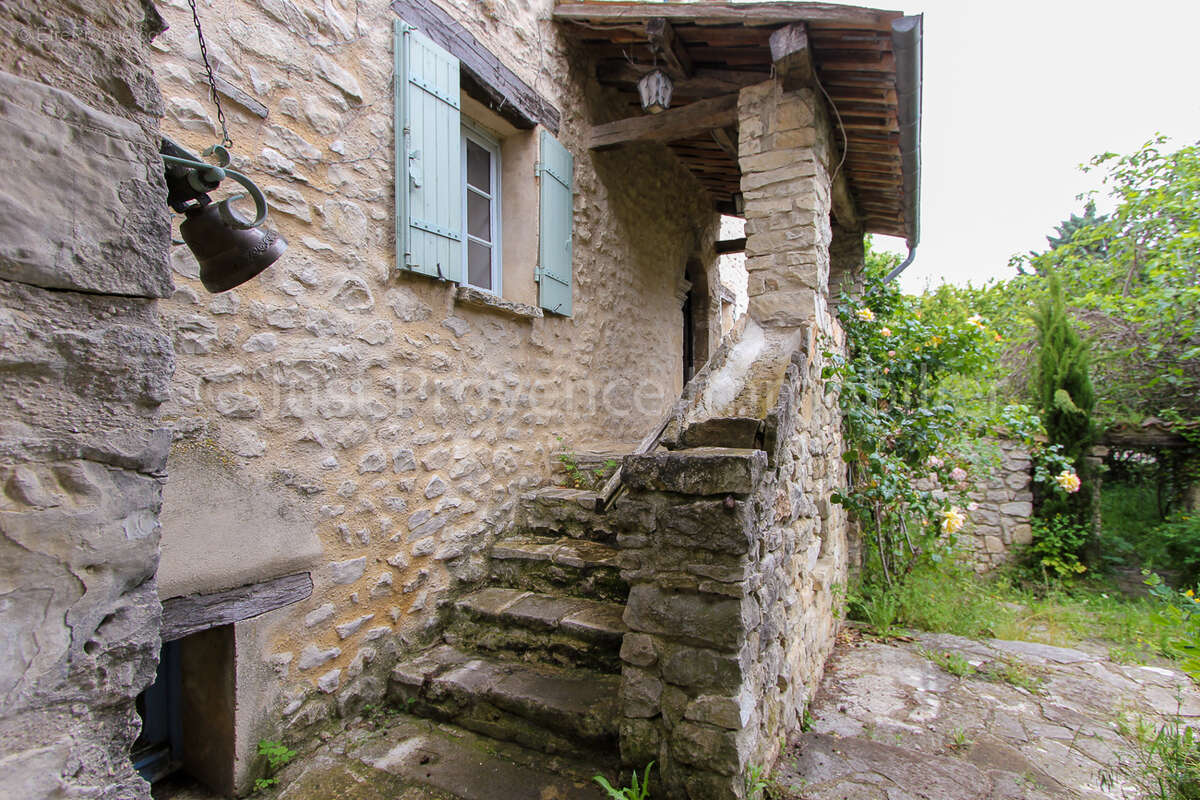 Maison à SAINT-TRINIT