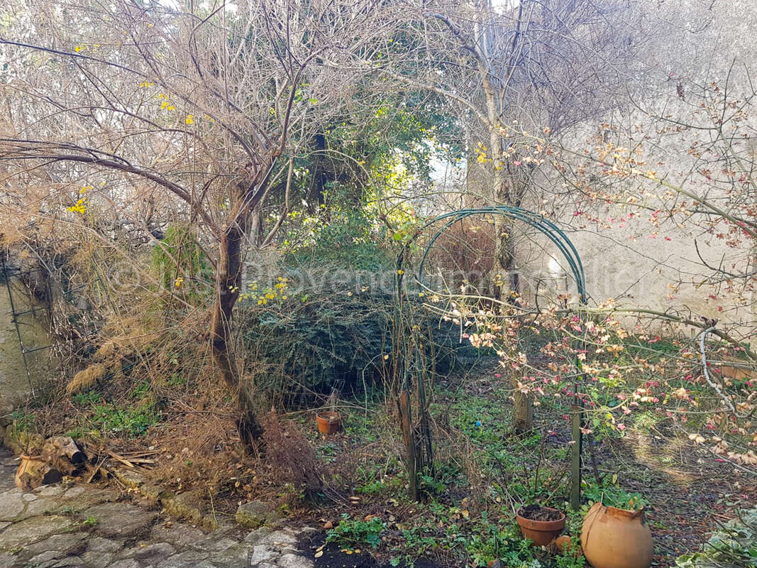 Maison à SAINT-TRINIT