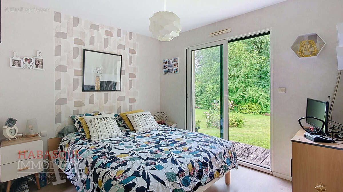 Maison à SAINT-URBAIN